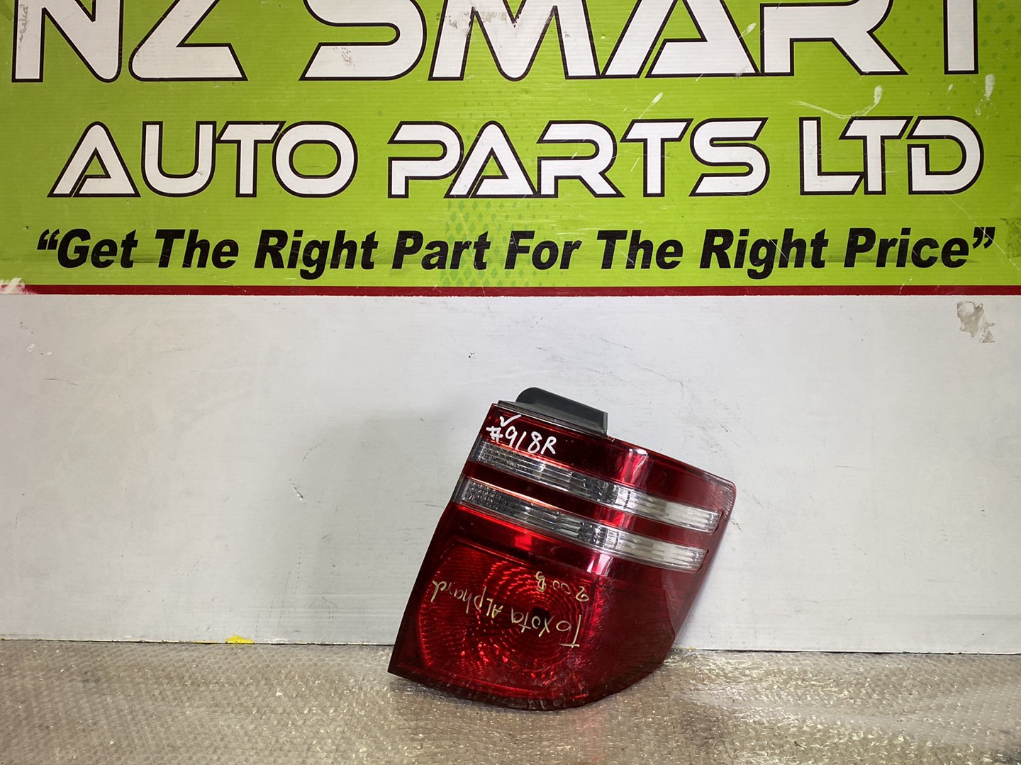 2005 Used Toyota Alphard- Right Taillight PN: 8155158050
