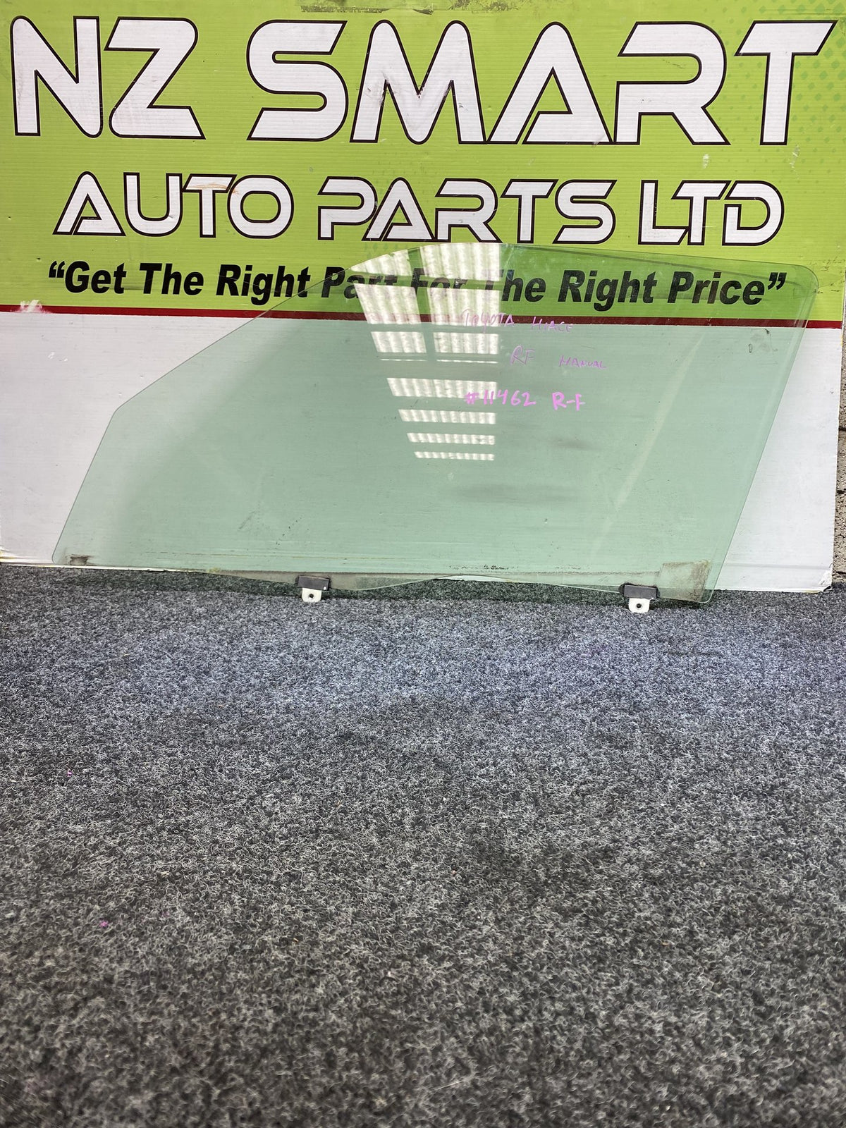 Used Toyota Hiace - Right Front Door Glass