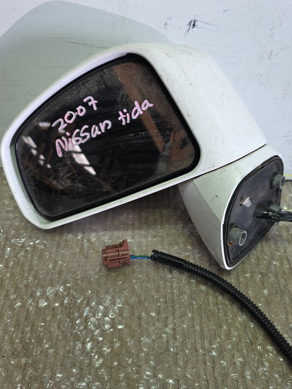 2007 Nissan Tiida- Left Door Mirror PN: 3 wires
