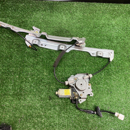 2005 Nissan Teana - Left Front Window Regulator 807209Y000/Motor 807319Y000