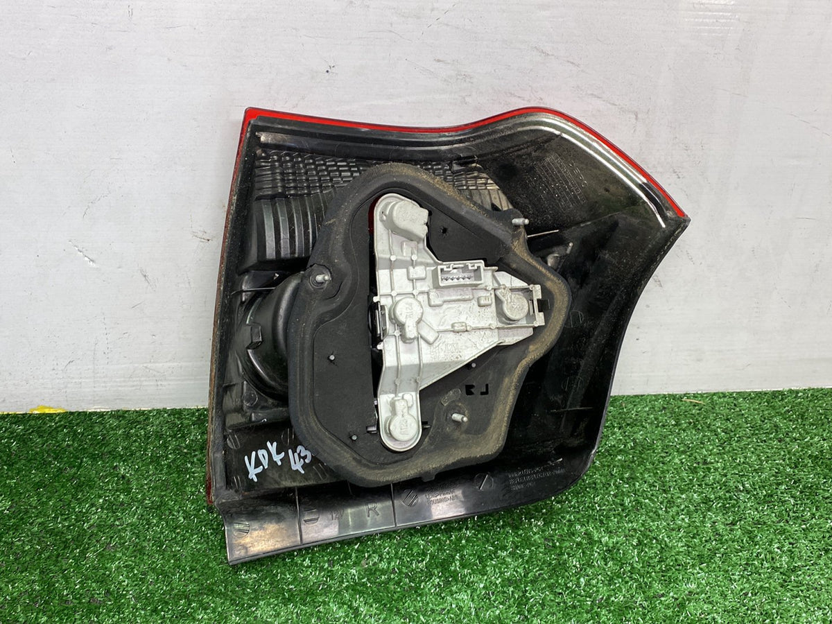 2003 Used Toyota Corolla - Right Taillight PN: 13063