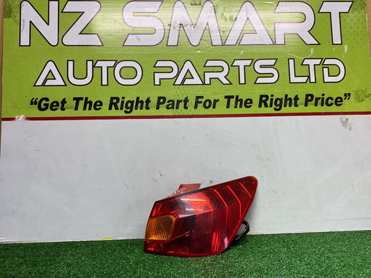 2002 Used Toyota Caldina - Right Taillight PN: 21-57