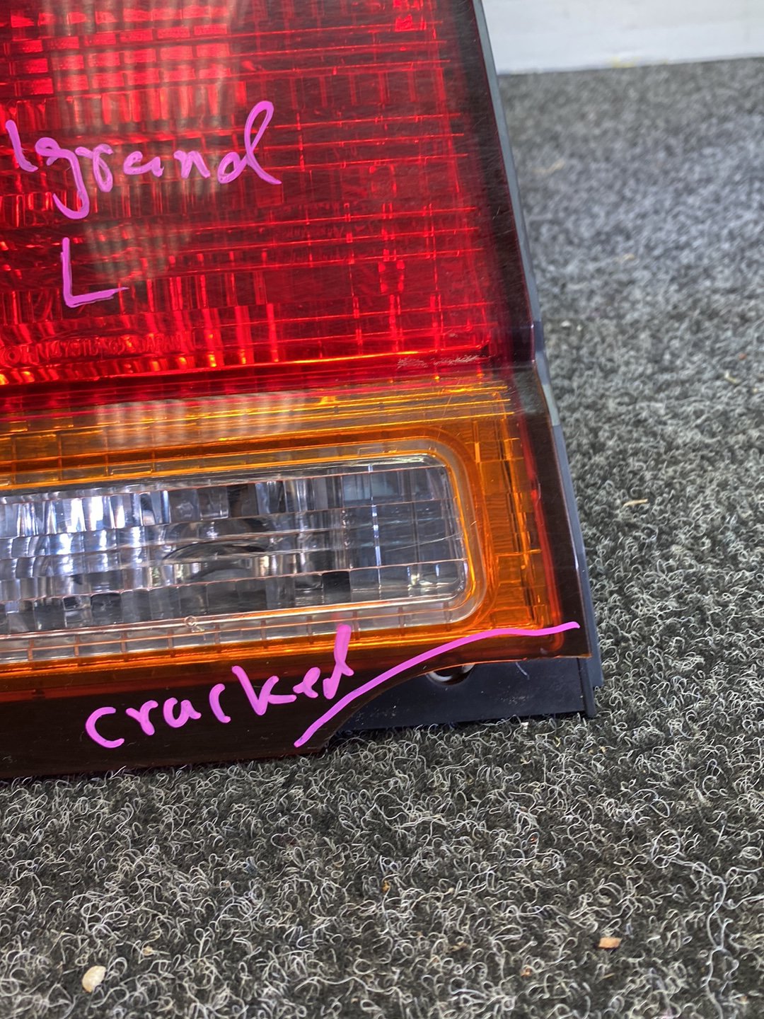 2001 Nissan Elgrand - Left Tailgate Light PN: ICHIKOH 4791B