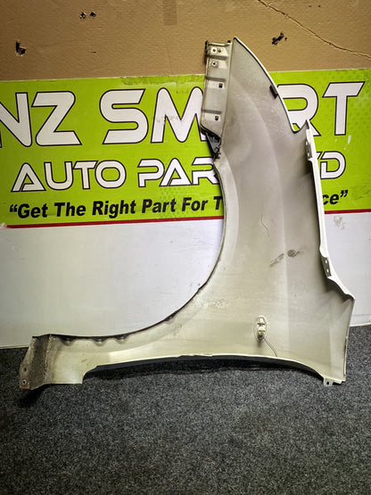 2005 Suzuki Swift - Right Front Guard