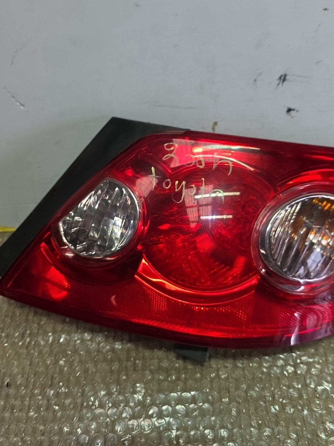 2005 Used Toyota Mark X- Right Taillight PN: 8155472010
