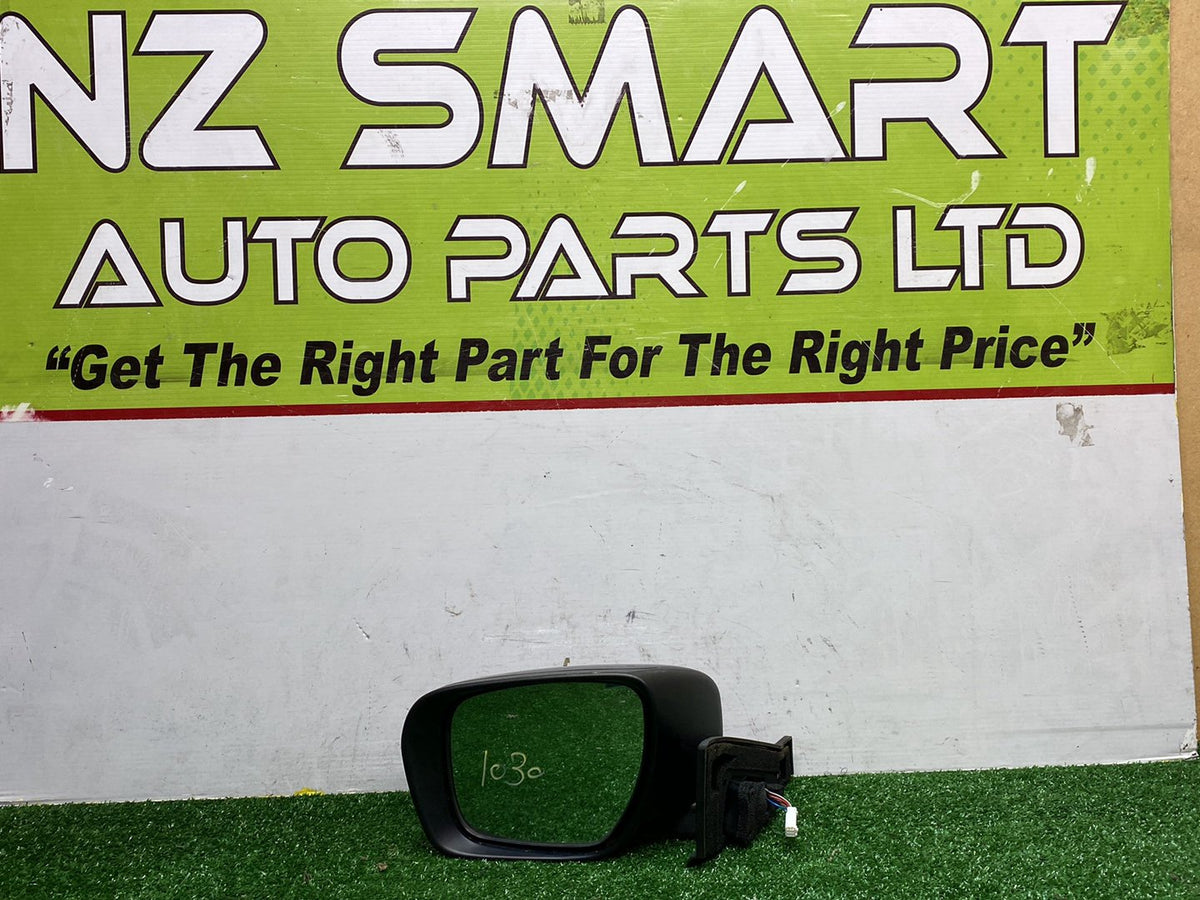2010 Mazda Axela BL5FW - Left Door Mirror PN: 5 Wires