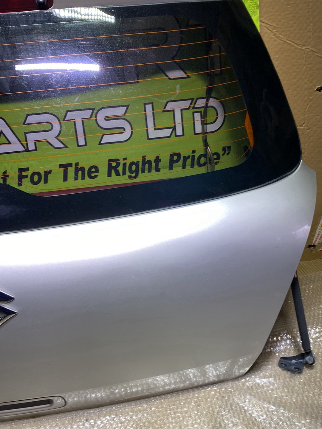 2007 Suzuki Swift- Tailgate PN: 6910063J23