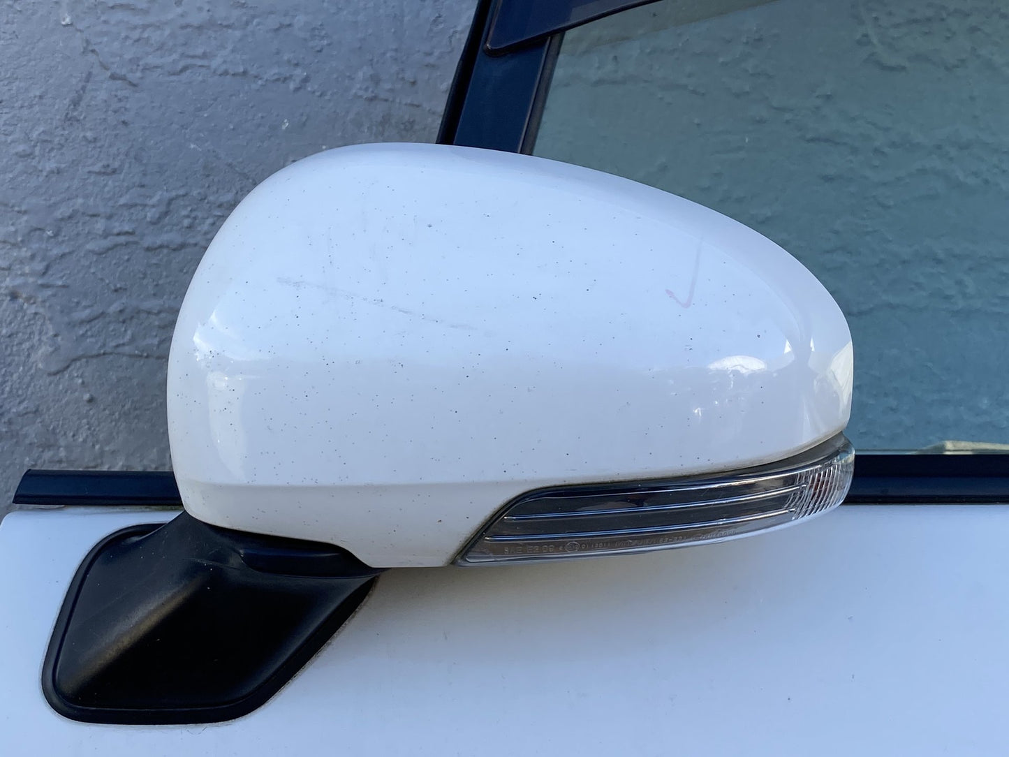 2015 Toyota Prius ZVW30 - Left Front Door