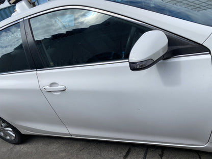 2016 Toyota Camry Hybrid H Dismantling For Parts