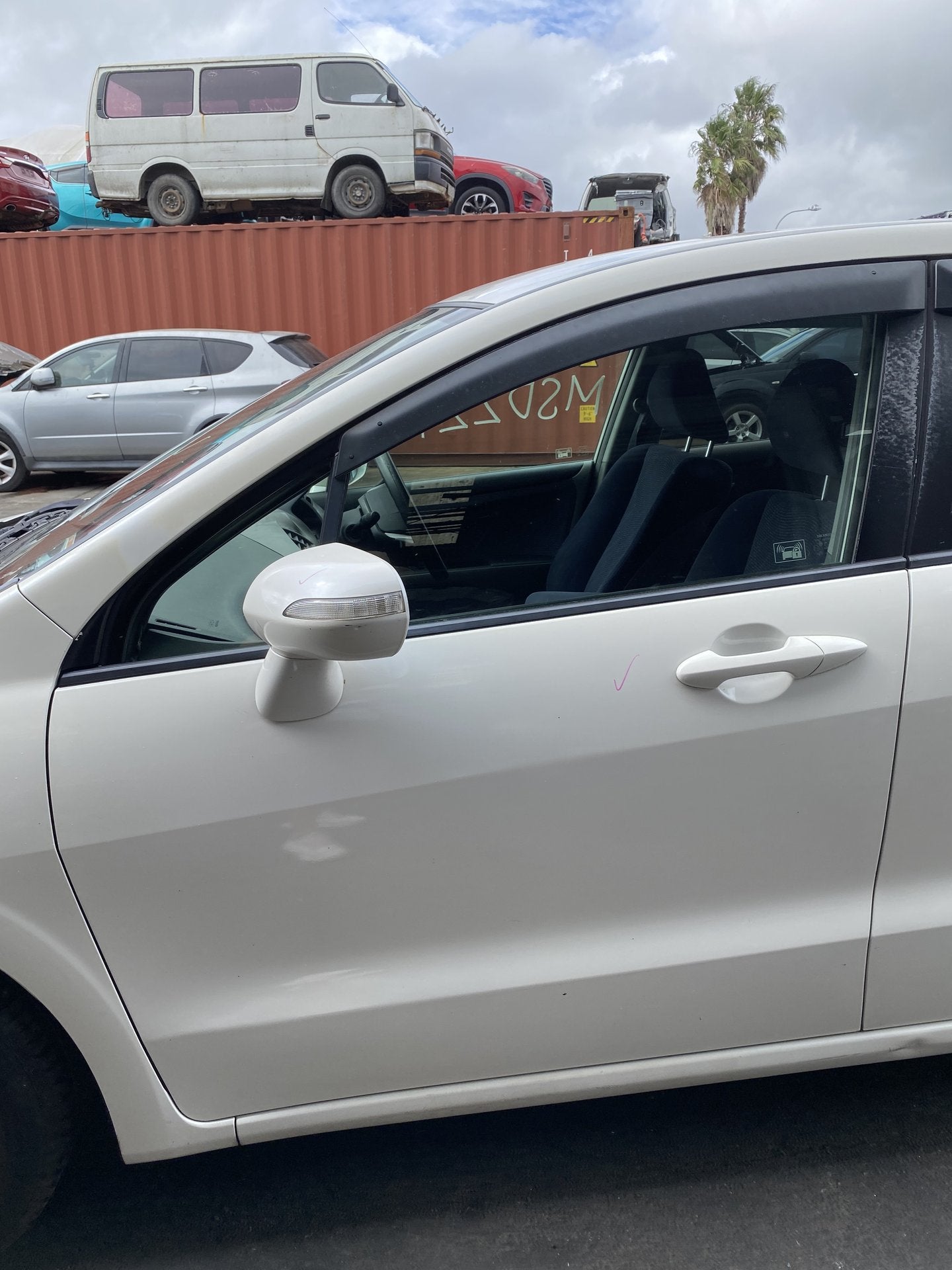 2010 Honda Stream RN6 Dismantling For Parts