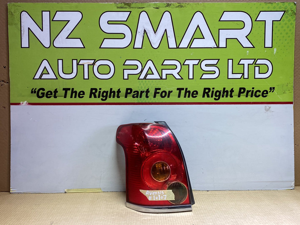 2006 Used Toyota Avensis AZT251 - Left Taillight PN: Koito 05-50