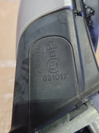 2009 BMW 320i - Left Door Mirror PN: 3 pin