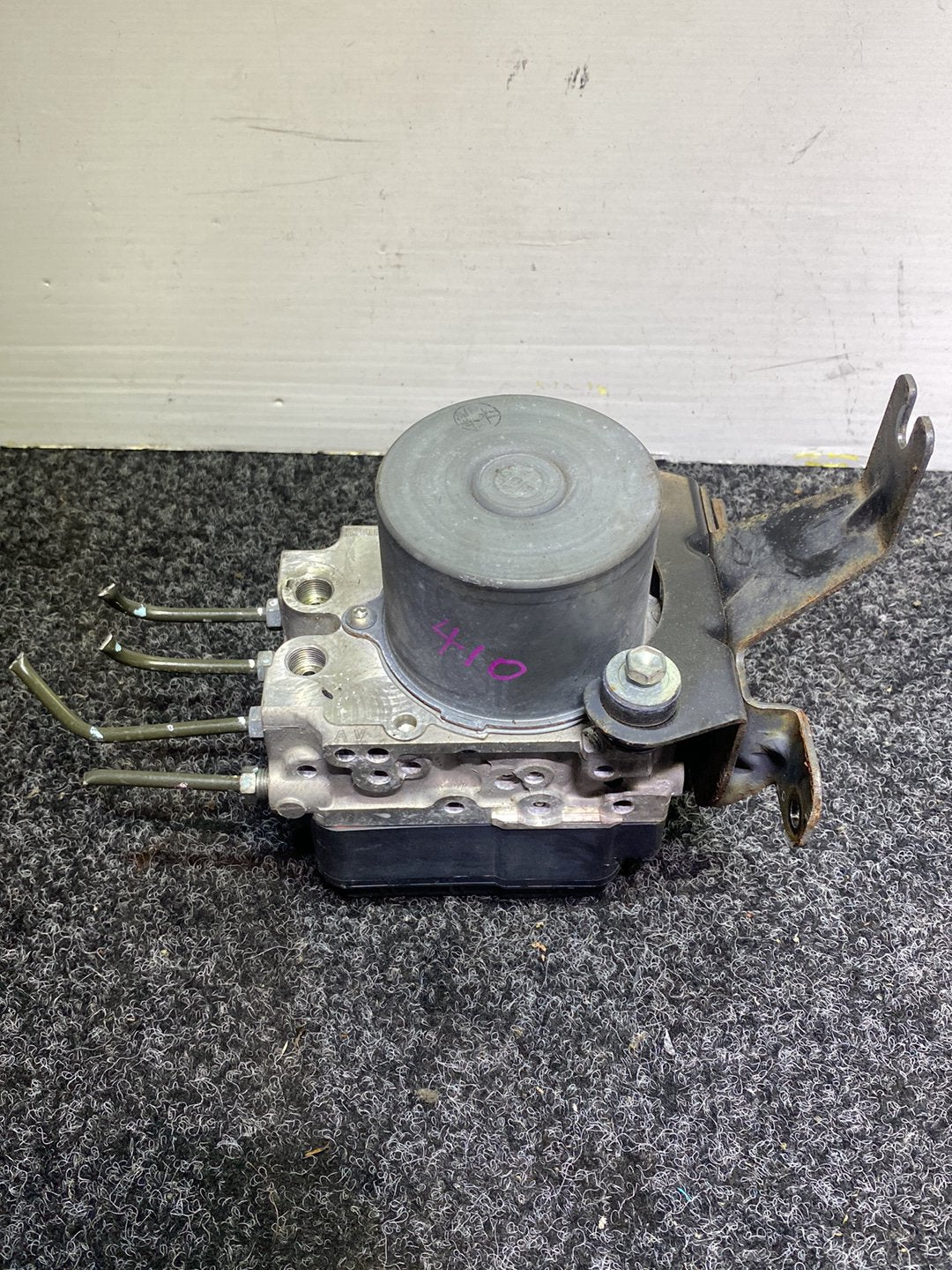 2014 Holden Colorado - ABS Pump
