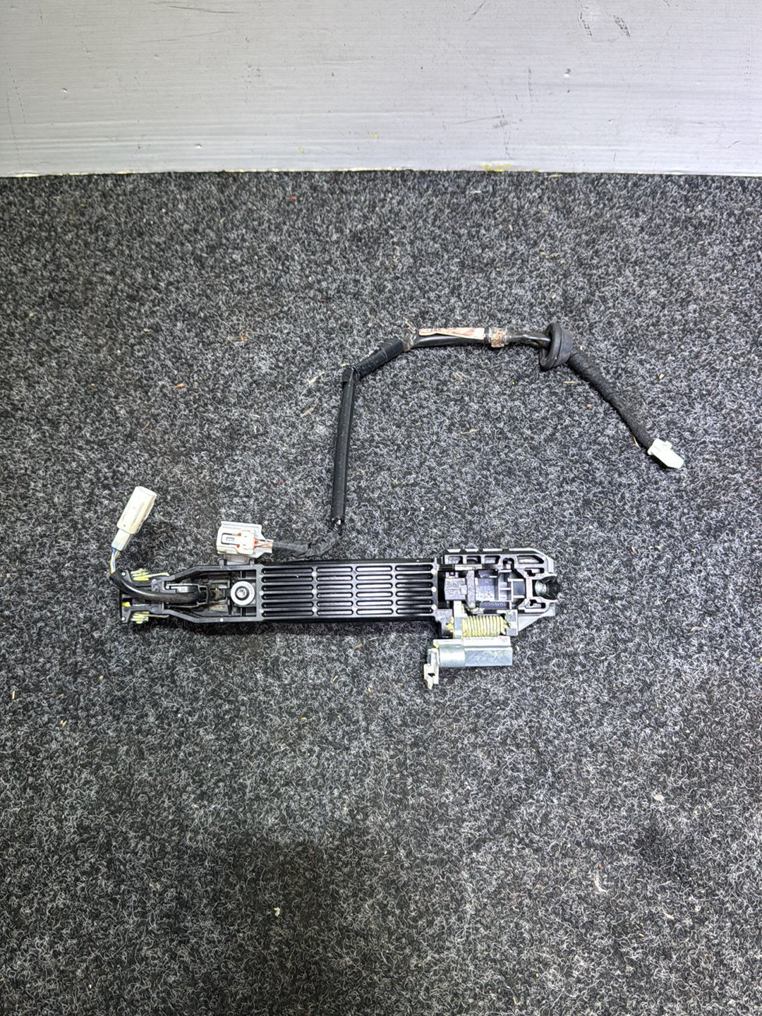 2014 Mazda Axela - Left Front Door Exterior Handle
