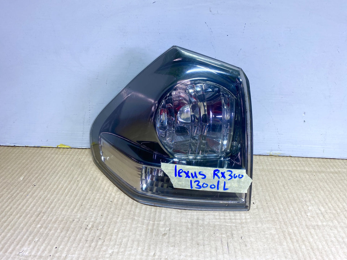 2005 Lexus RX300 - Left Taillight PN: KOITO 48-40