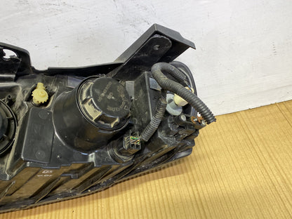 2008 Holden Captiva- Right Headlight PN: see the photos