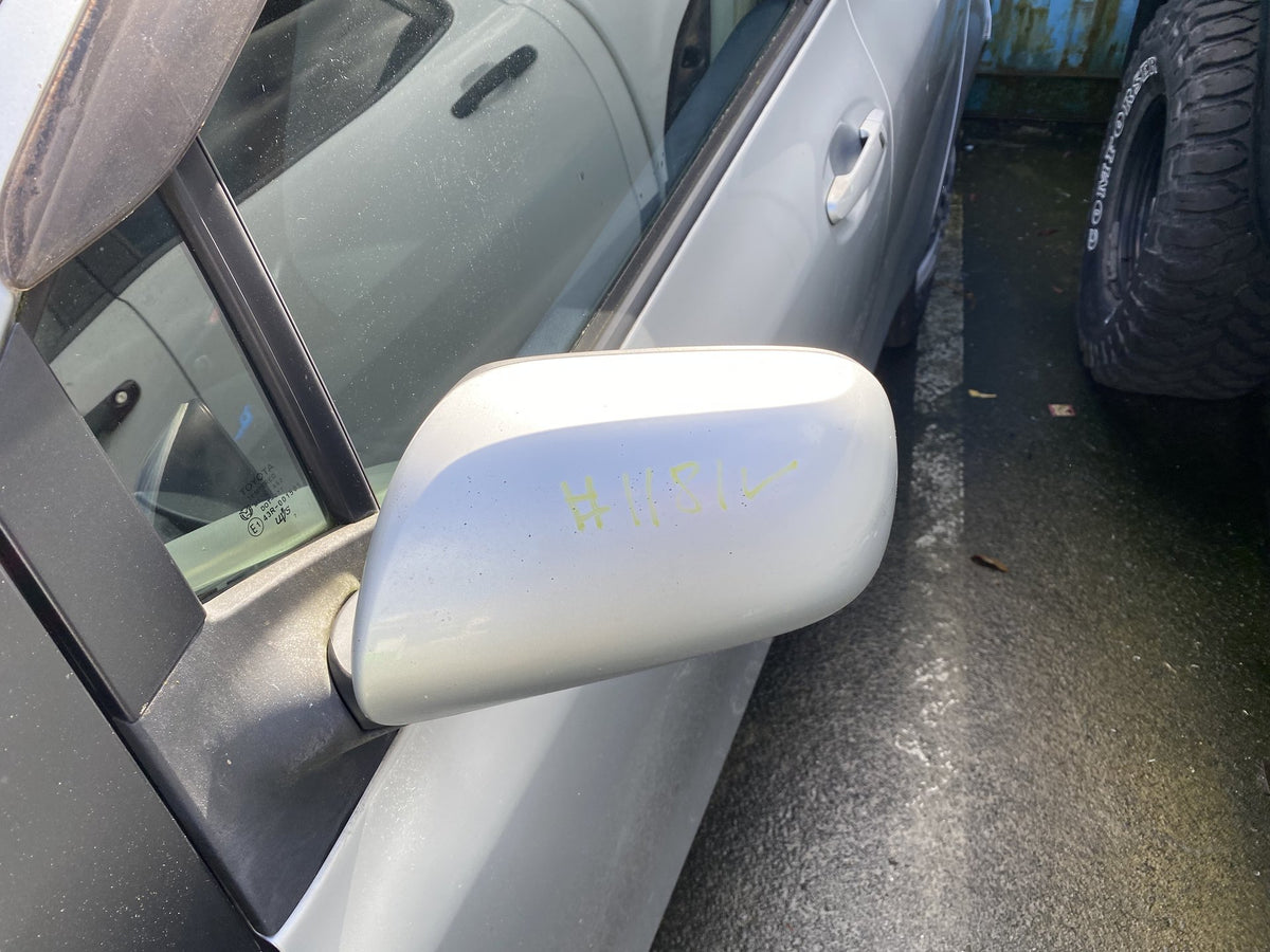 2007 Toyota Vitz SCP90