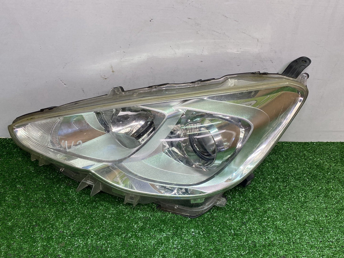2014 Used Toyota Aqua - Left Headlight PN: 9922681017