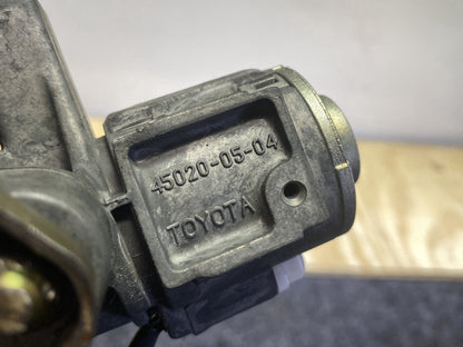 2005 Toyota Avensis AZT250 - Ignition Switch PN: 45020-05-04