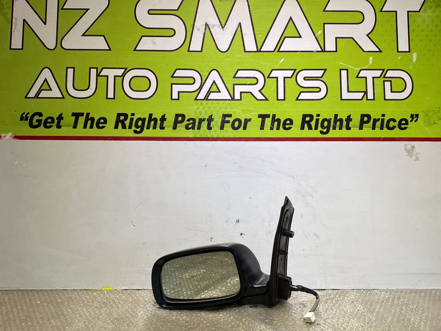 2006 Used Toyota Wish- Left Door Mirror PN: 7 wires