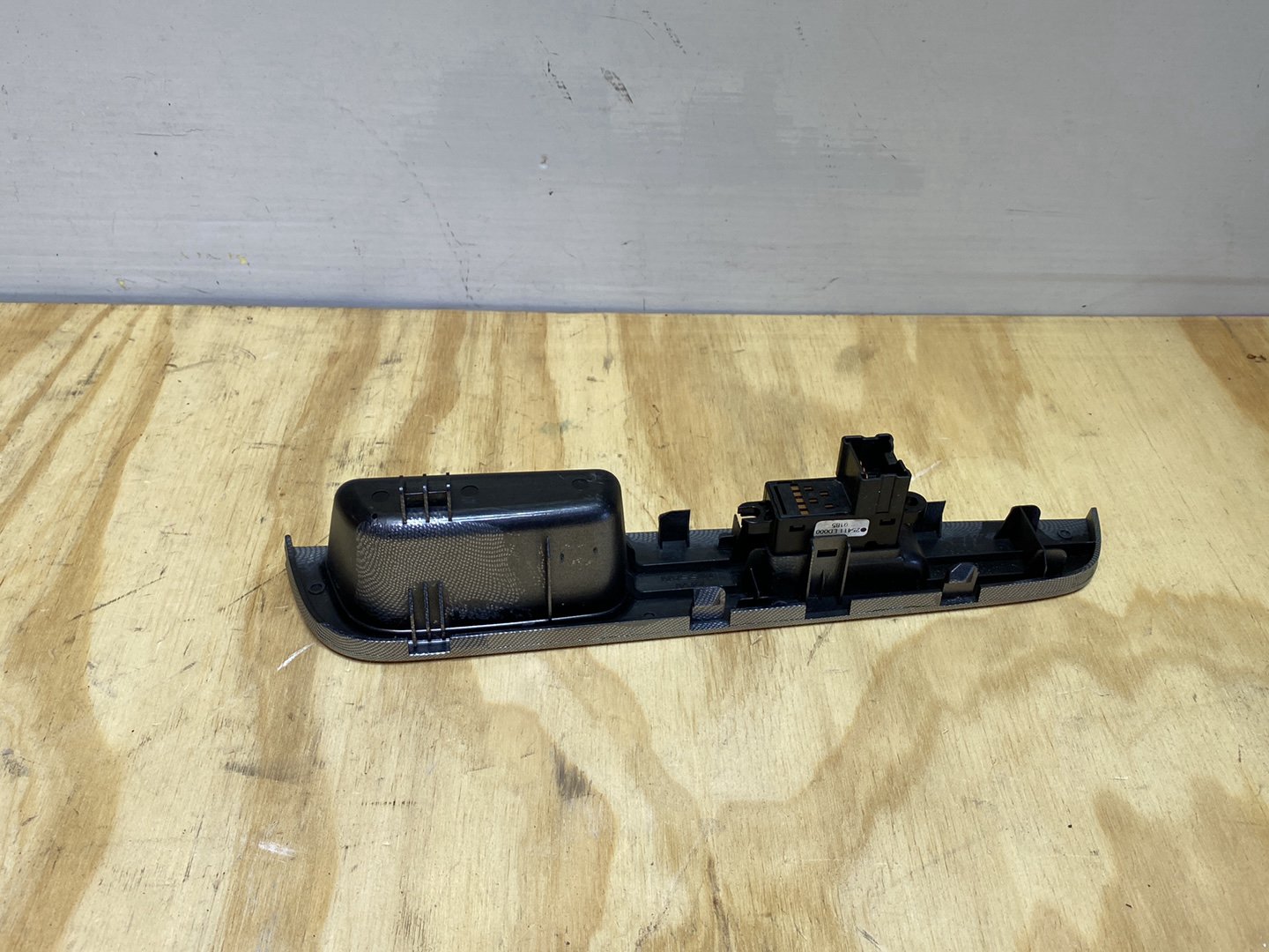 2005 Nissan Tiida JC11 - Left Rear Window Switch