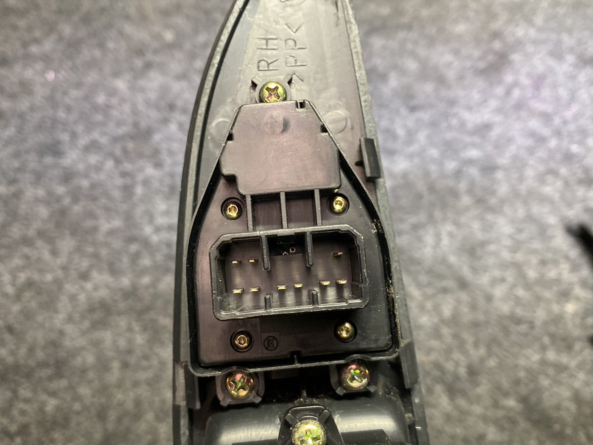 2004 Mazda Axela - Master Power Window Switch
