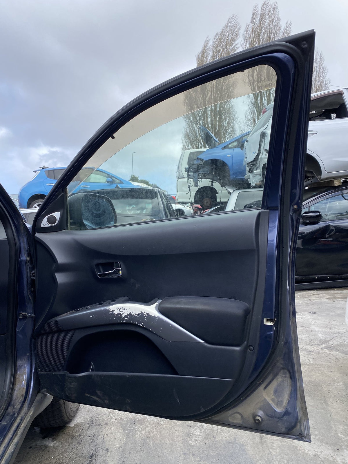 2005 Mitsubishi Outlander CW5W Dismantling For Parts
