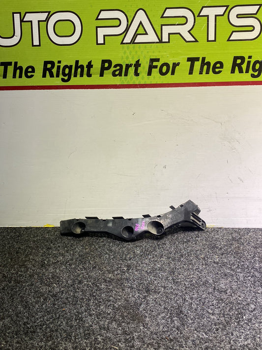2011 Mazda Demio DE3FS - Left Rear Bumper Retainer
