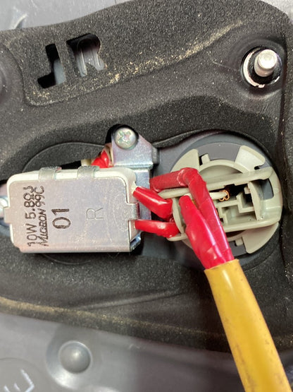 2009 Lexus GS450h - Right Taillight PN: KOITO 30-366