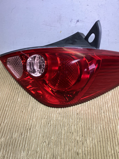 2007 Nissan Tiida- Right Taillight PN: see photos