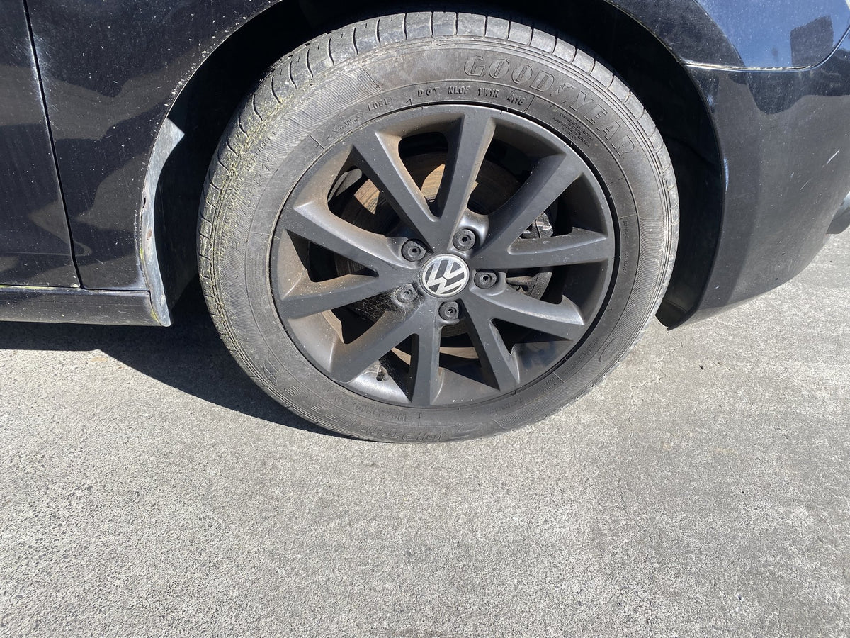 2009 Volkswagen Golf TSi WVWZZZ1KZ9P451017  Dismantling For Parts