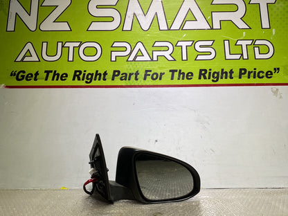 2017 Used Toyota Aqua- Right Door Mirror PN: 5 wires