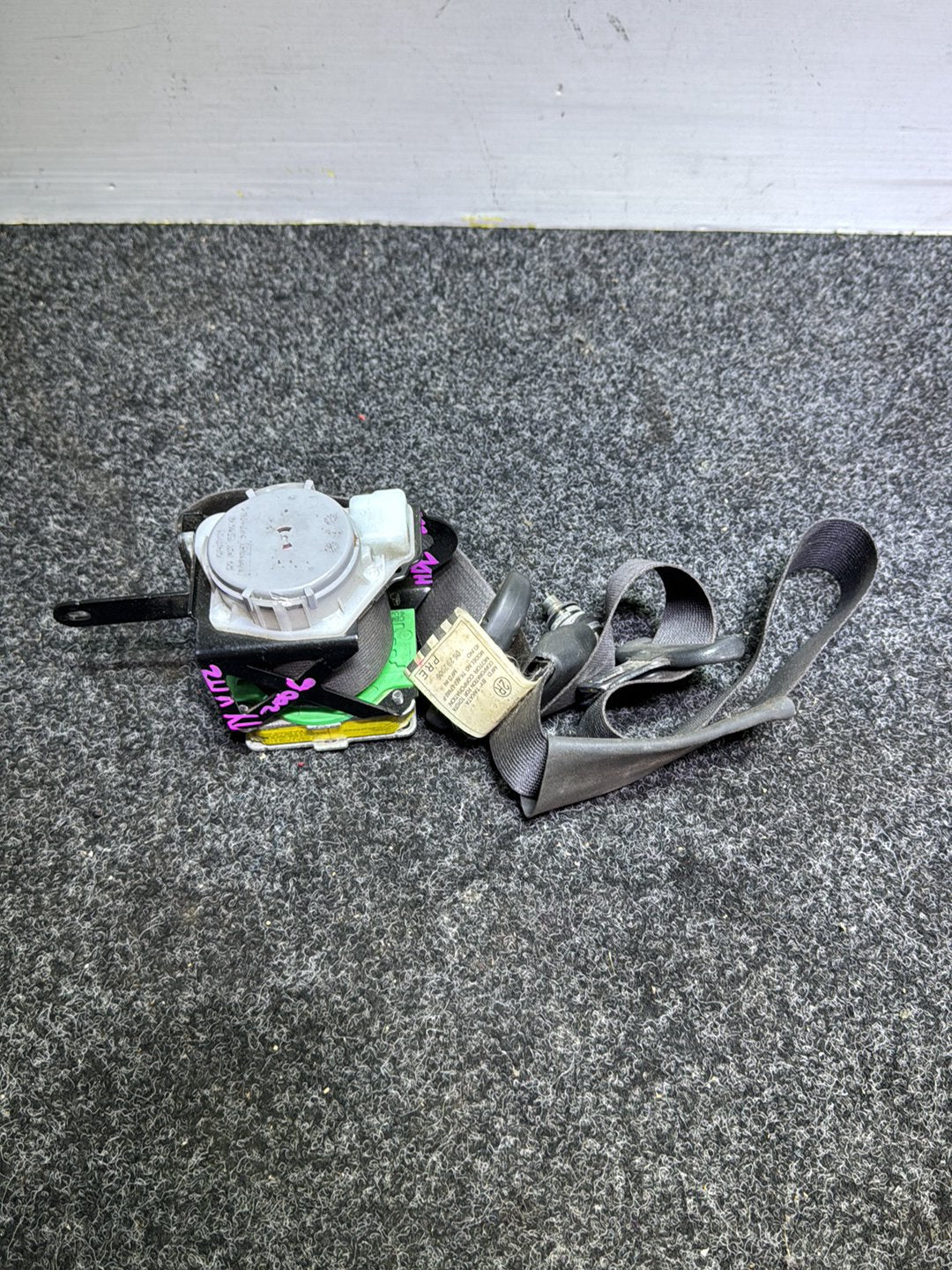 2006 Toyota Vitz- Right Front Seat Belt PN: Model No TK-AF2-EF682-P