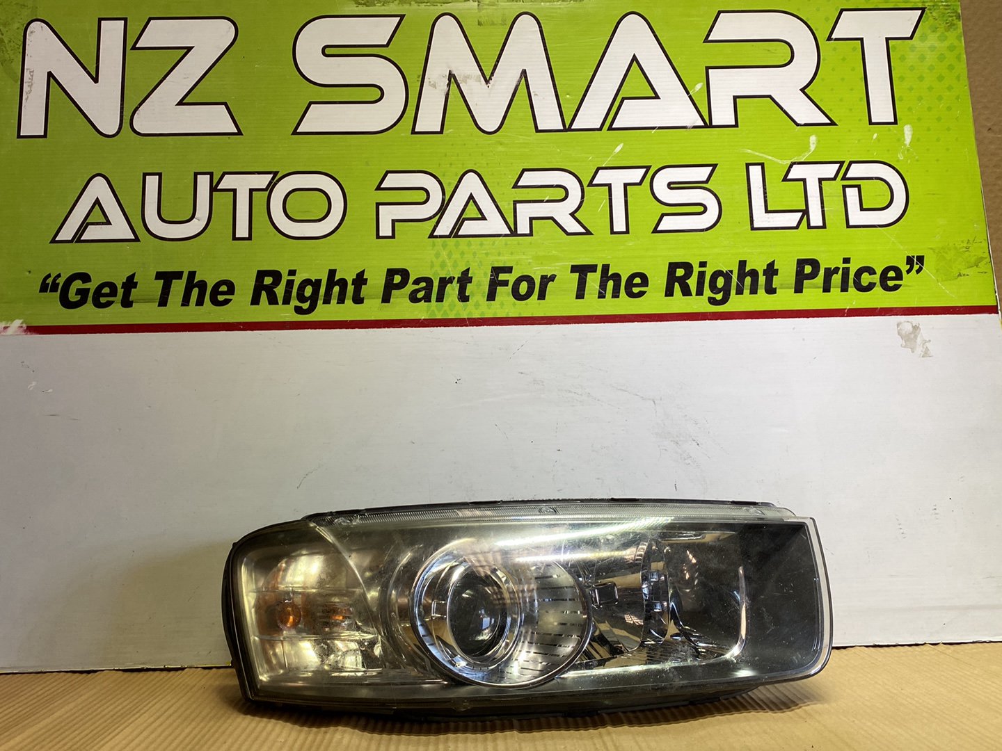 2008 Holden Captiva- Right Headlight PN: see the photos
