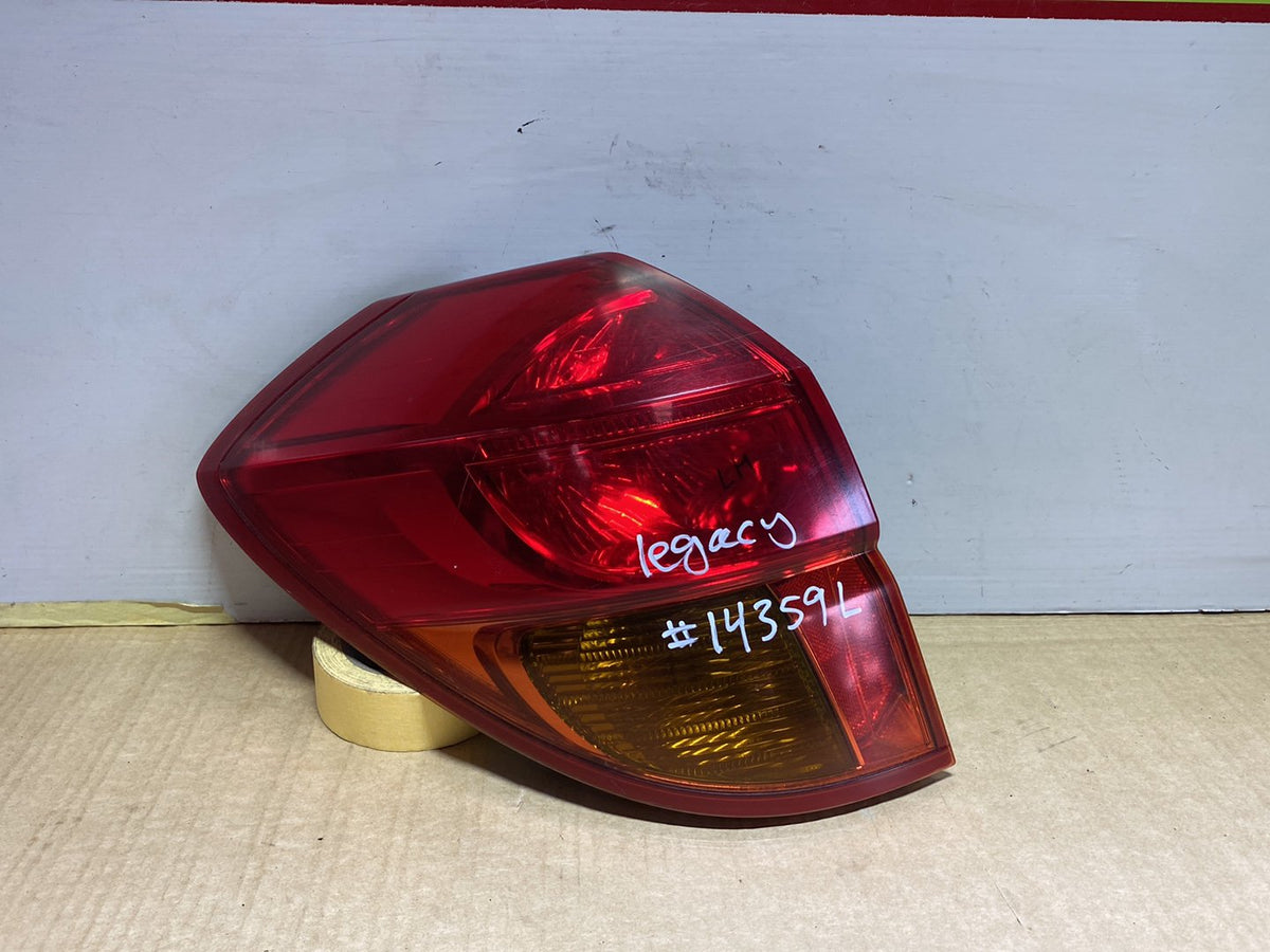 2005 Subaru Legacy BP5 - Left Taillight PN: Koito 220-20792