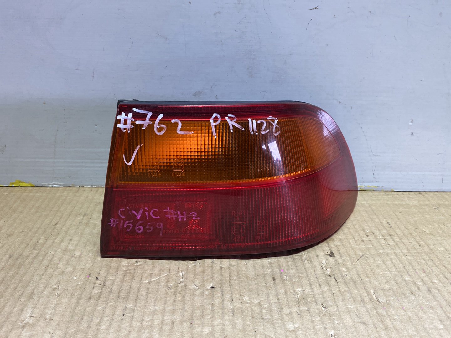 1994 Honda Civic - Right Taillight PN: STANLEY 043-1128
