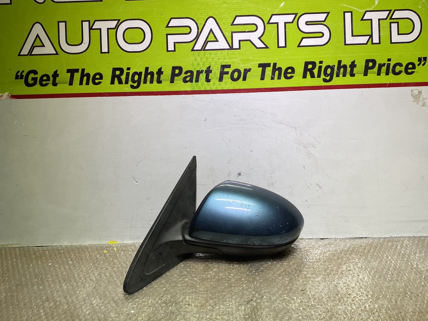 2010 Mazda Axela- Left Door Mirror PN: 2 wires