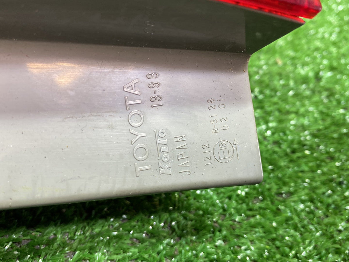 2004 Used Toyota Corolla - Right Taillight PN: KOITO 13-93