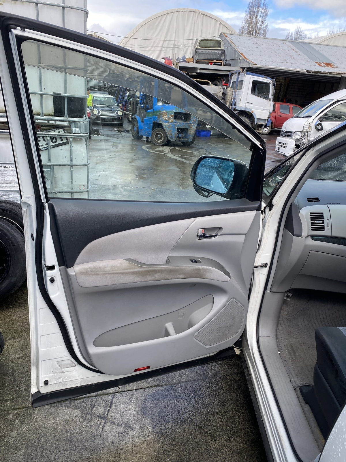 2006 Toyota Estima Aeras ACR50 Dismantling For Parts