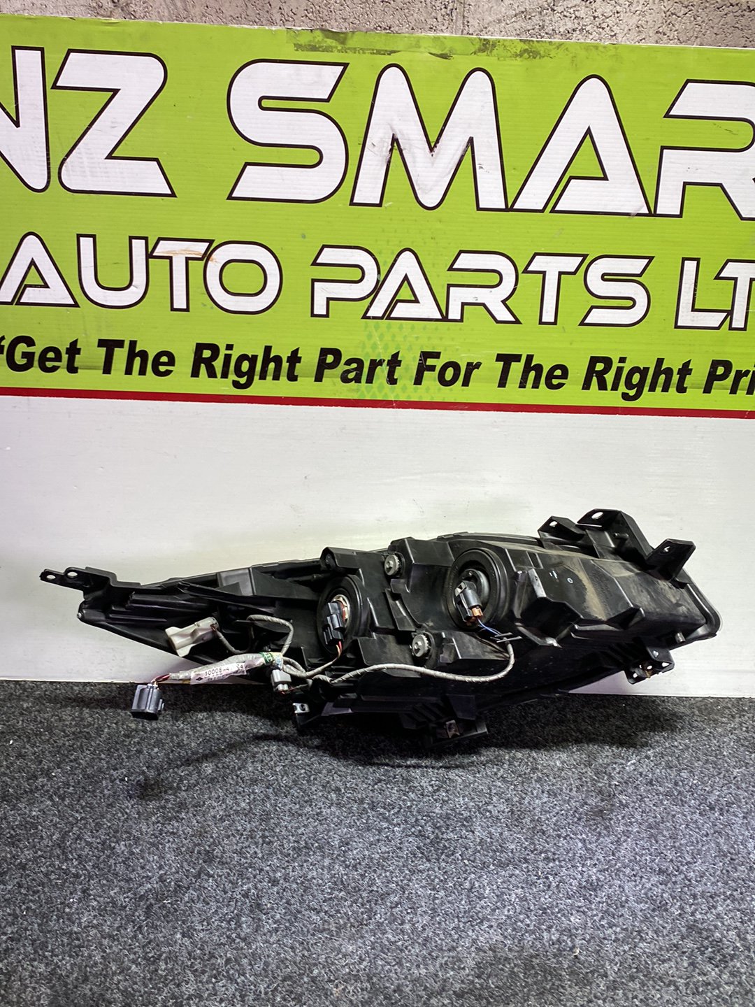 2010 Mazda Axela - Left Headlight Manual Adjust/ Non Hid/ Koito 100-41343