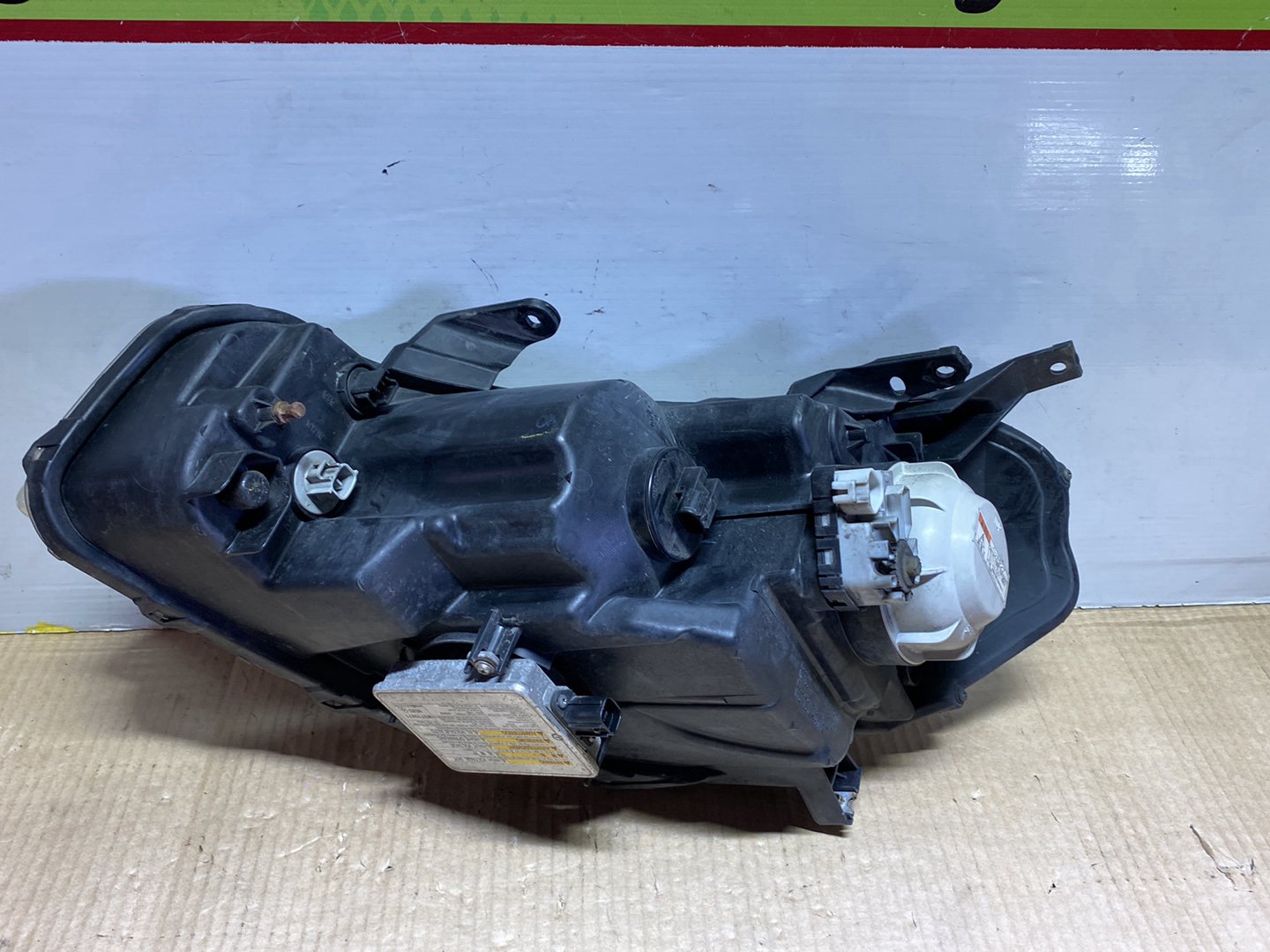 2006 Suzuki SX4 YA41S - Right Headlight PN: HCHR-579