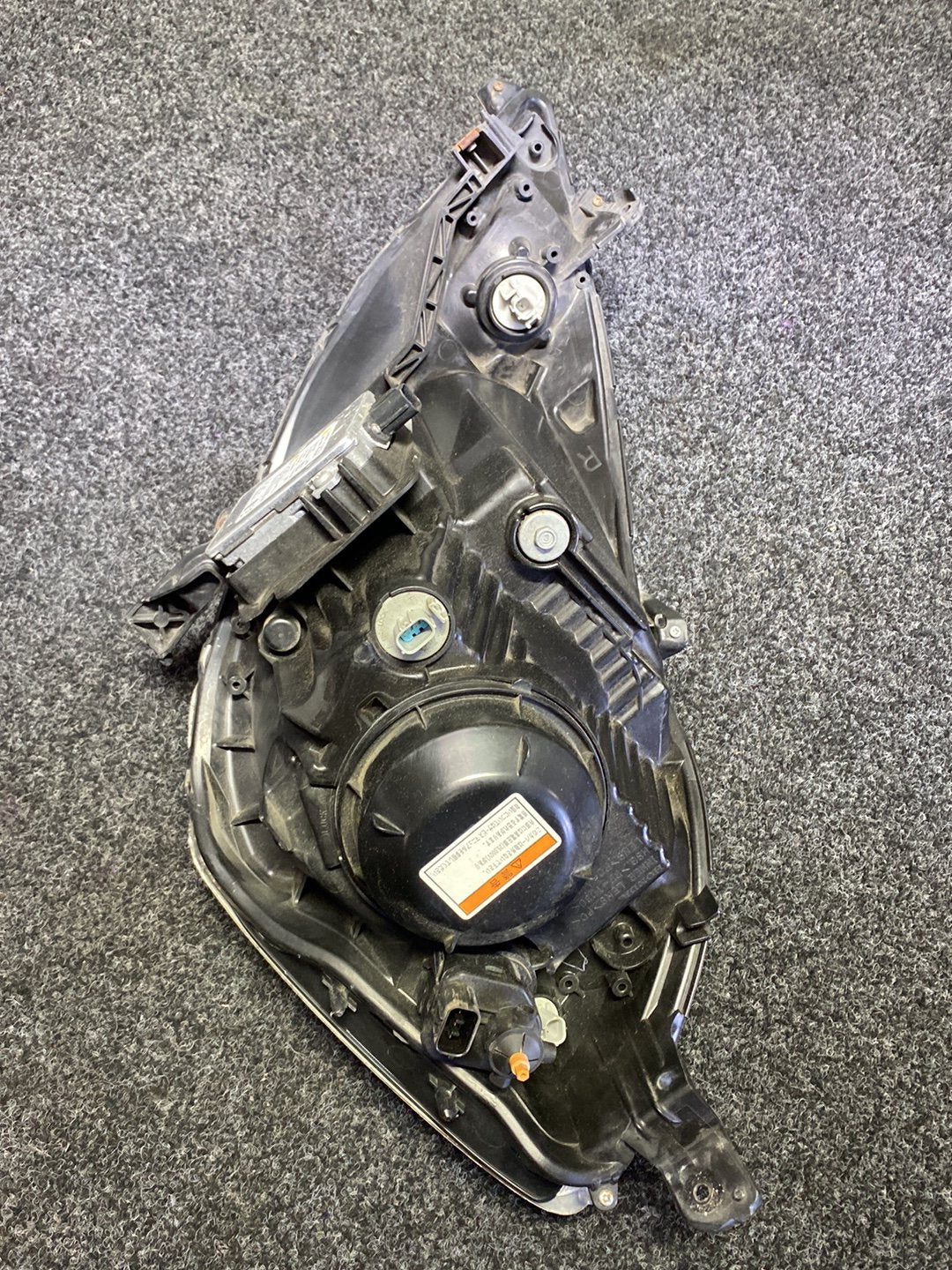 2008 Honda Fit - Right Headlight HID PN: hcr-609