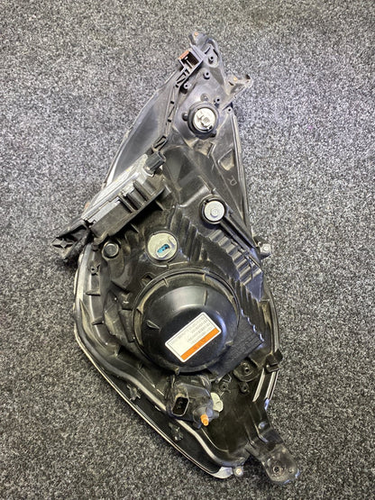 2008 Honda Fit - Right Headlight HID PN: hcr-609