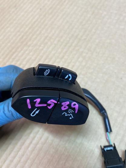 Honda Integra- Right Steering Wheel Controls PN: left steering wheel control