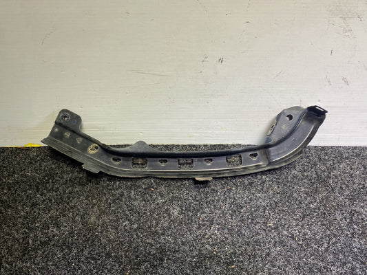 2006 Subaru Forester - Right Headlight Bracket
