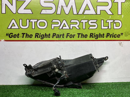 2002 Mitsubishi Colt - Right Headlight PN: P2970