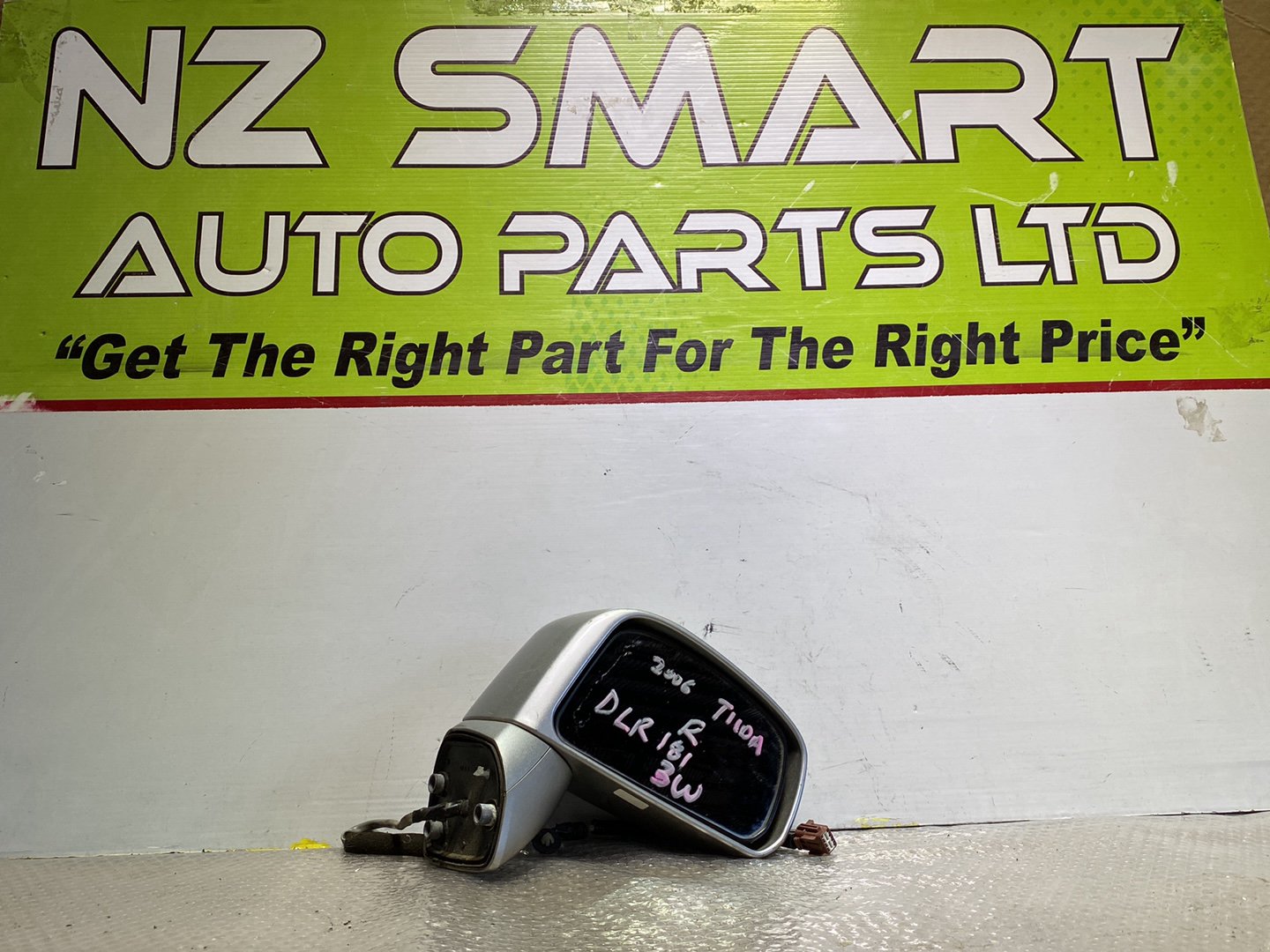 2006 Nissan Tiida- Right Door Mirror PN: 3 wires