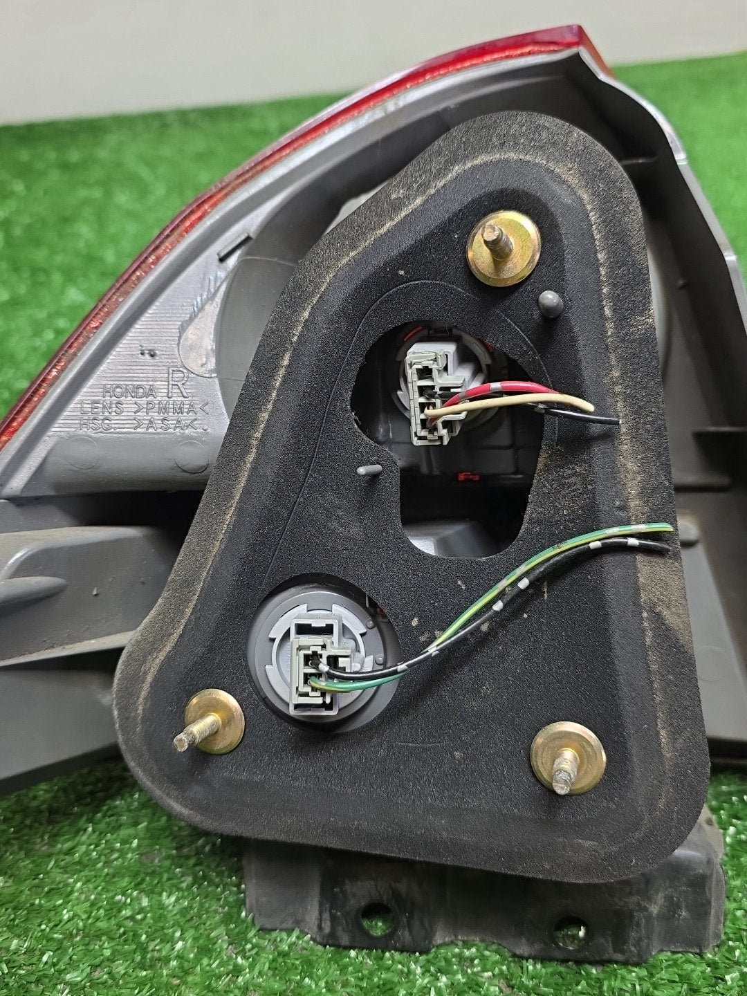 2004 Honda Civic - Right Taillight PN: P2662