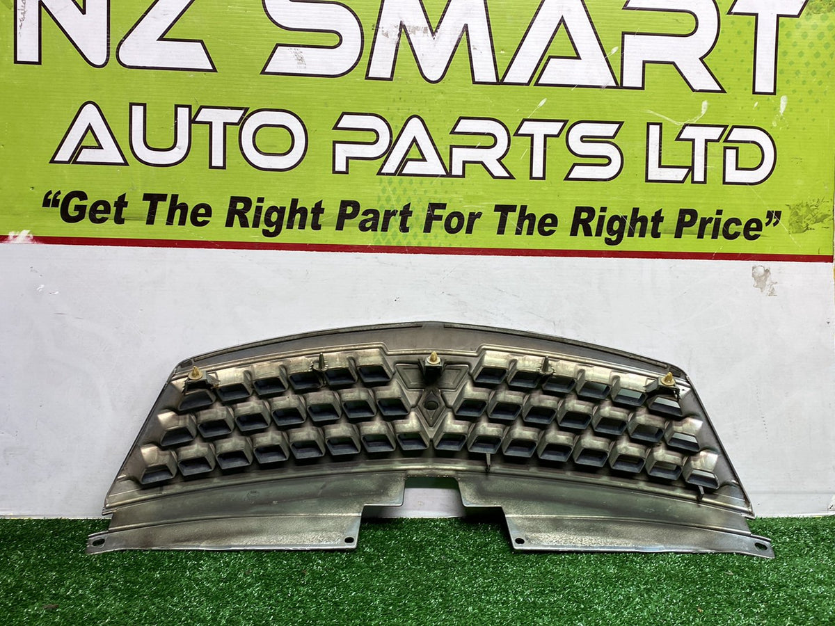 2010 Mitsubishi Outlander - Upper Bumper Grille PN: See photos