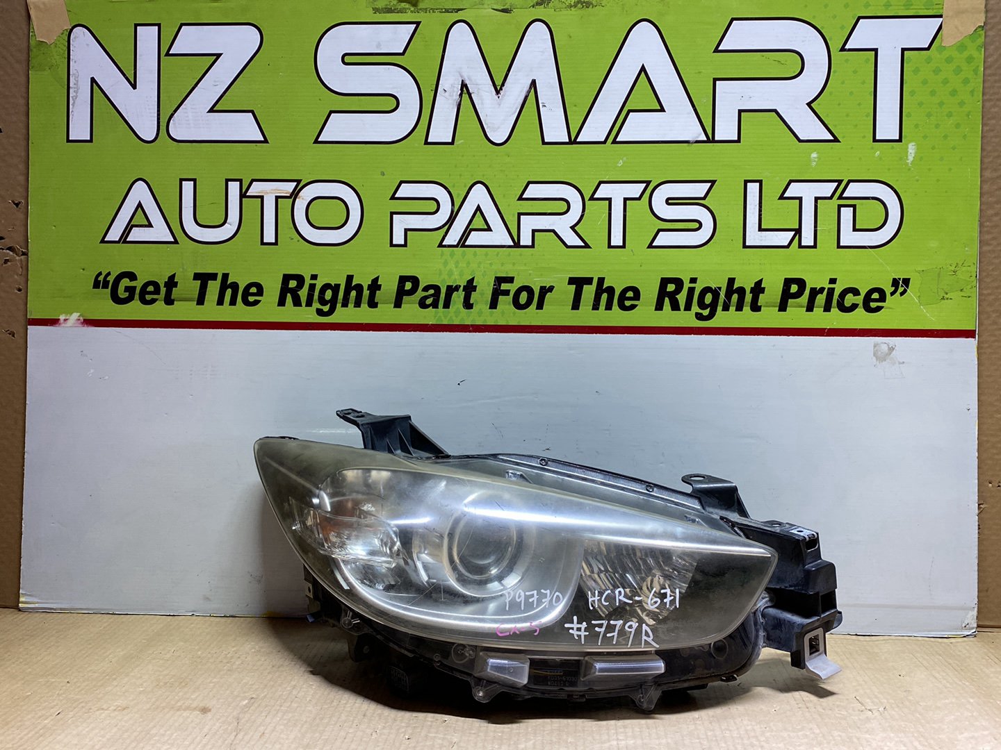 2013 Mazda CX-5 KE2AW - Right Headlight PN: W0462